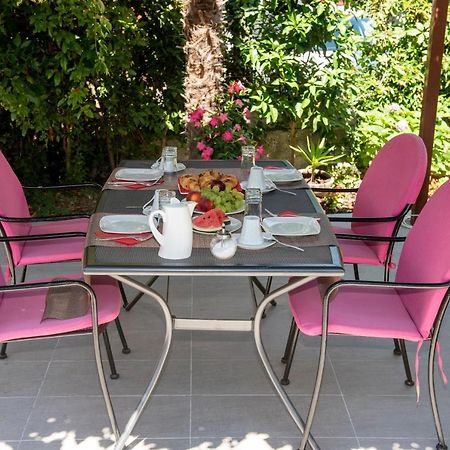 Bed & Breakfast Pino Podstrana Exterior photo